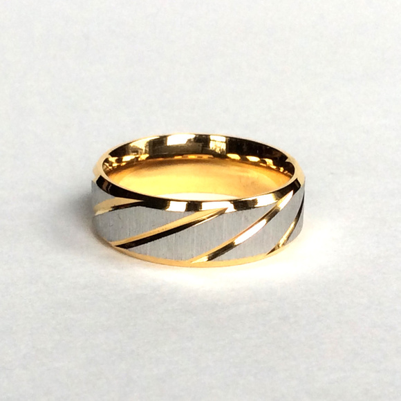 Men’s Ring - Picture 3 of 4